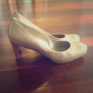 Stuart Weitzman pumps